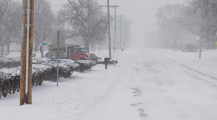 ভয়াবহ তুষার ঝড়ের কবলে পড়তে যাচ্ছে যুক্তরাষ্ট্র, সতর্কতা জারি